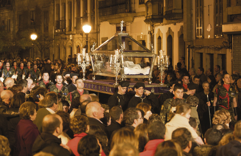 La Cofradía de Semana Santa Jesús Nazareno, de Villaviciosa, celebra sus tres siglos y medio de vida