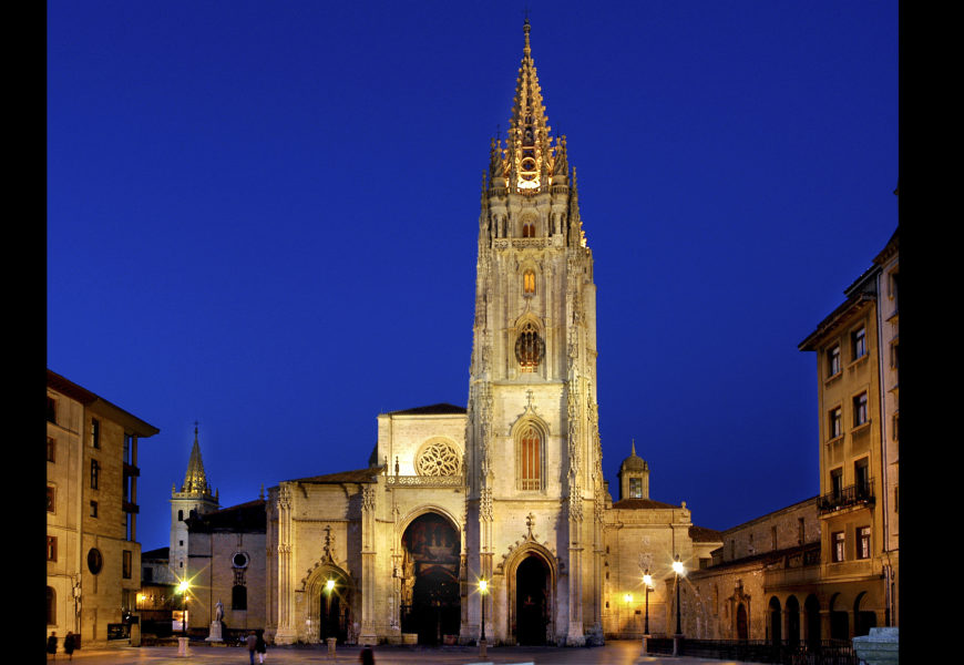 La Catedral de Oviedo abre sus puertas a las visitas culturales