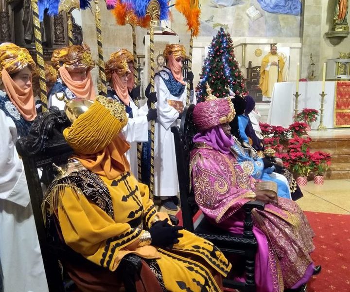 Representación de la Adoración de los Reyes Magos en Villaviciosa