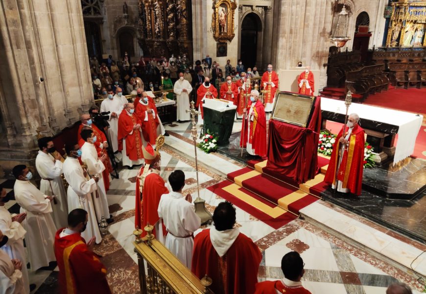 Finaliza el Jubileo de la Santa Cruz en la Catedral de Oviedo