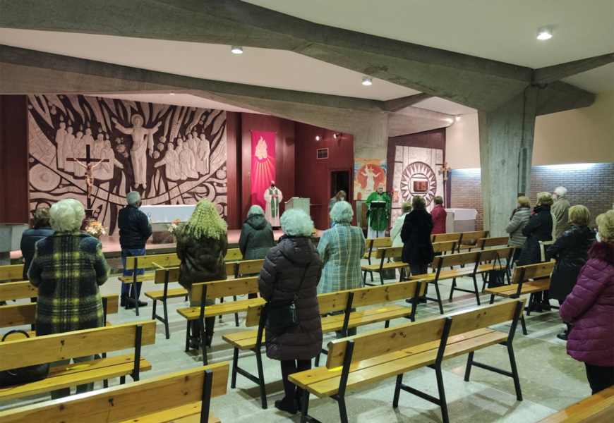 V aniversario de la Adoración Eucarística Perpetua de Gijón