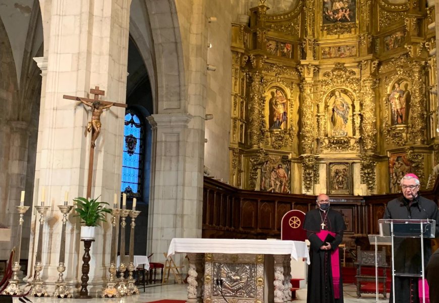 Mons. Sanz, en el Pregón de Semana Santa de Santander