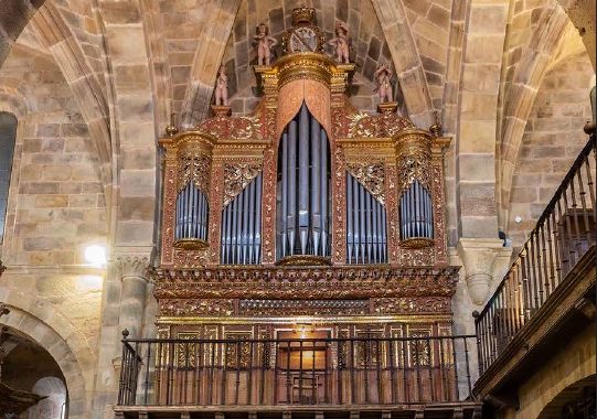 Parroquias con mucho arte. Órgano de la Iglesia del Monasterio de Santa María de Valdediós (Concejo de Villaviciosa)