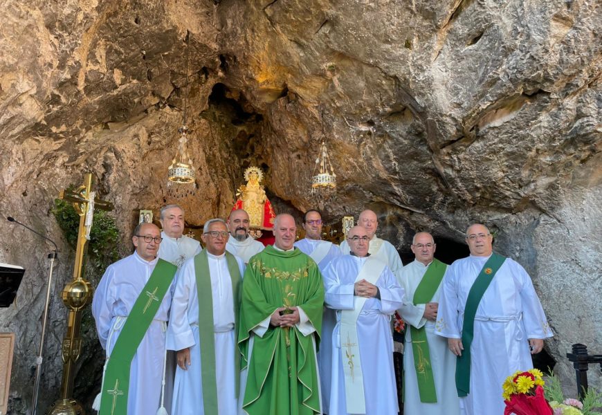 Los diáconos permanentes diocesanos se reúnen en Covadonga