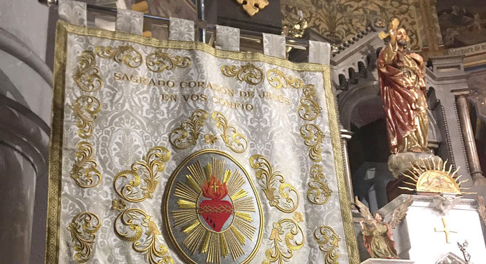 Nace la Cofradía del Sagrado Corazón en Gijón