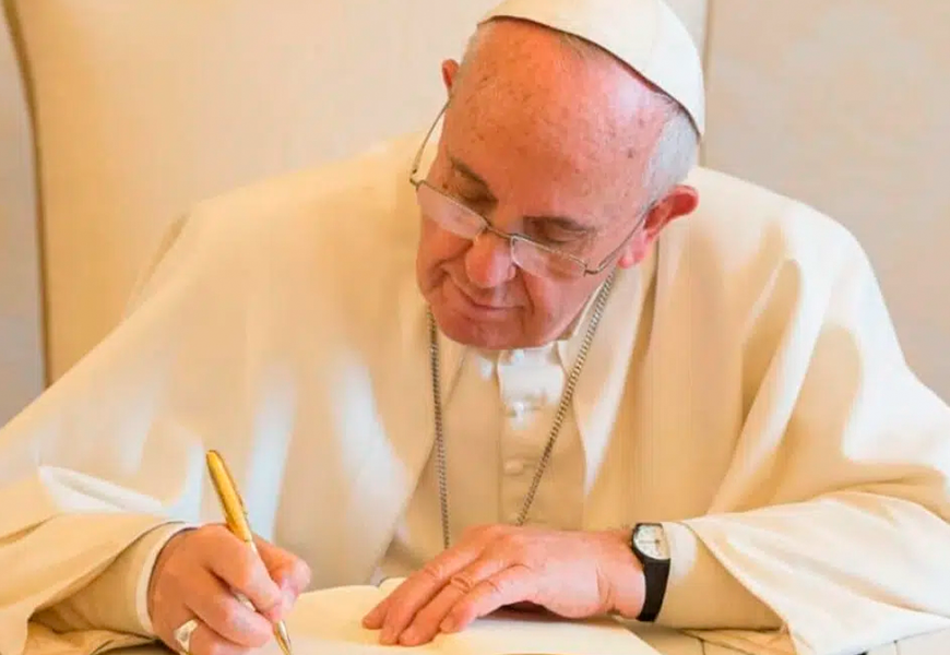 «Creo que el Papa pretende que pongamos el centro de nuestra vida cristiana en la liturgia»