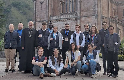 Jóvenes voluntarios en Covadonga