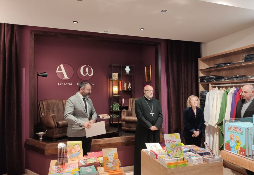 Inauguración y bendición de la Librería Diocesana: un espacio «singular y privilegiado»