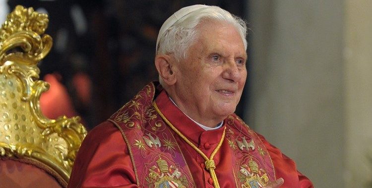 Misa por el eterno descanso de Benedicto XVI en la Catedral