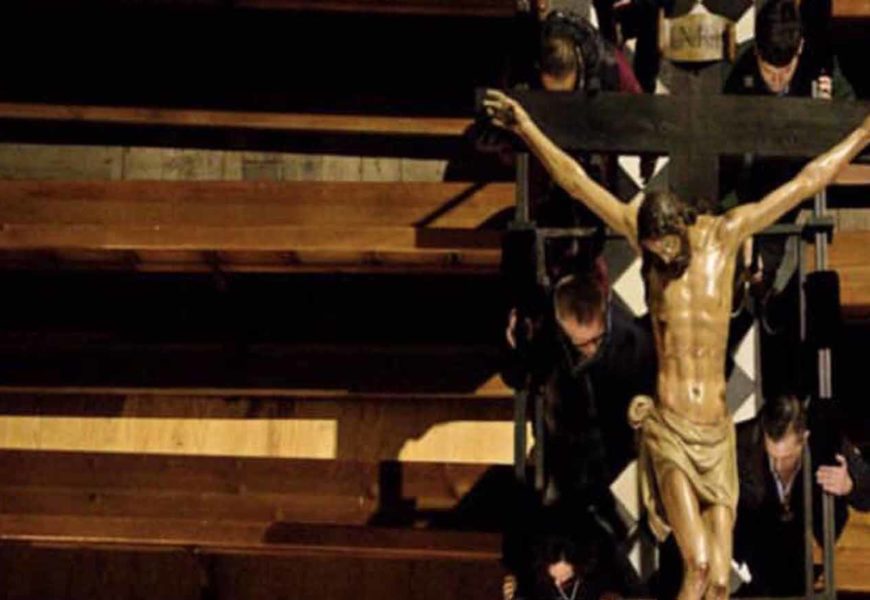Vía Crucis de las juntas de hermandades  y cofradías de Oviedo y Gijón