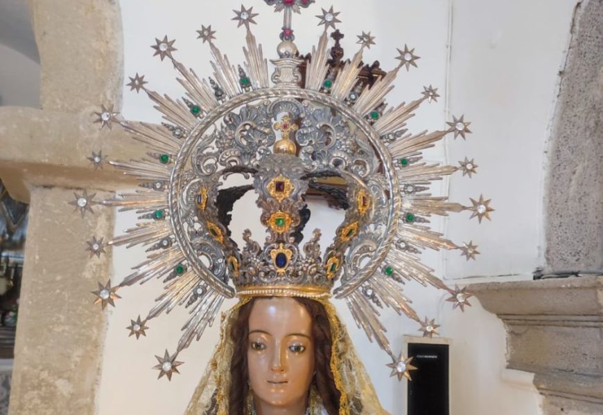 Parroquias con mucho arte. Corona de la Virgen de la Barca (Parroquia Santiago de la Barca, Salas)