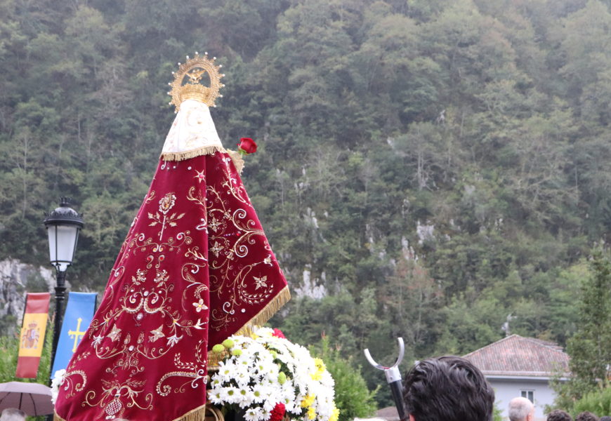 «María nos unifica, nos cohesiona, es como un imán». Tercer día de la Novena de Nuestra Señora de Covadonga 2023